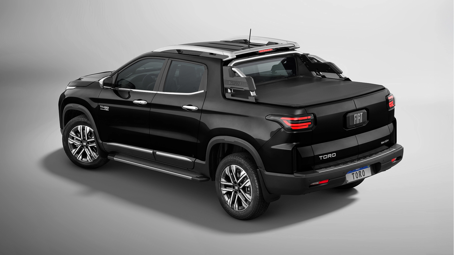 Fiat Toro despenca acima de R$ 30 mil e passa a custar preço de Strada