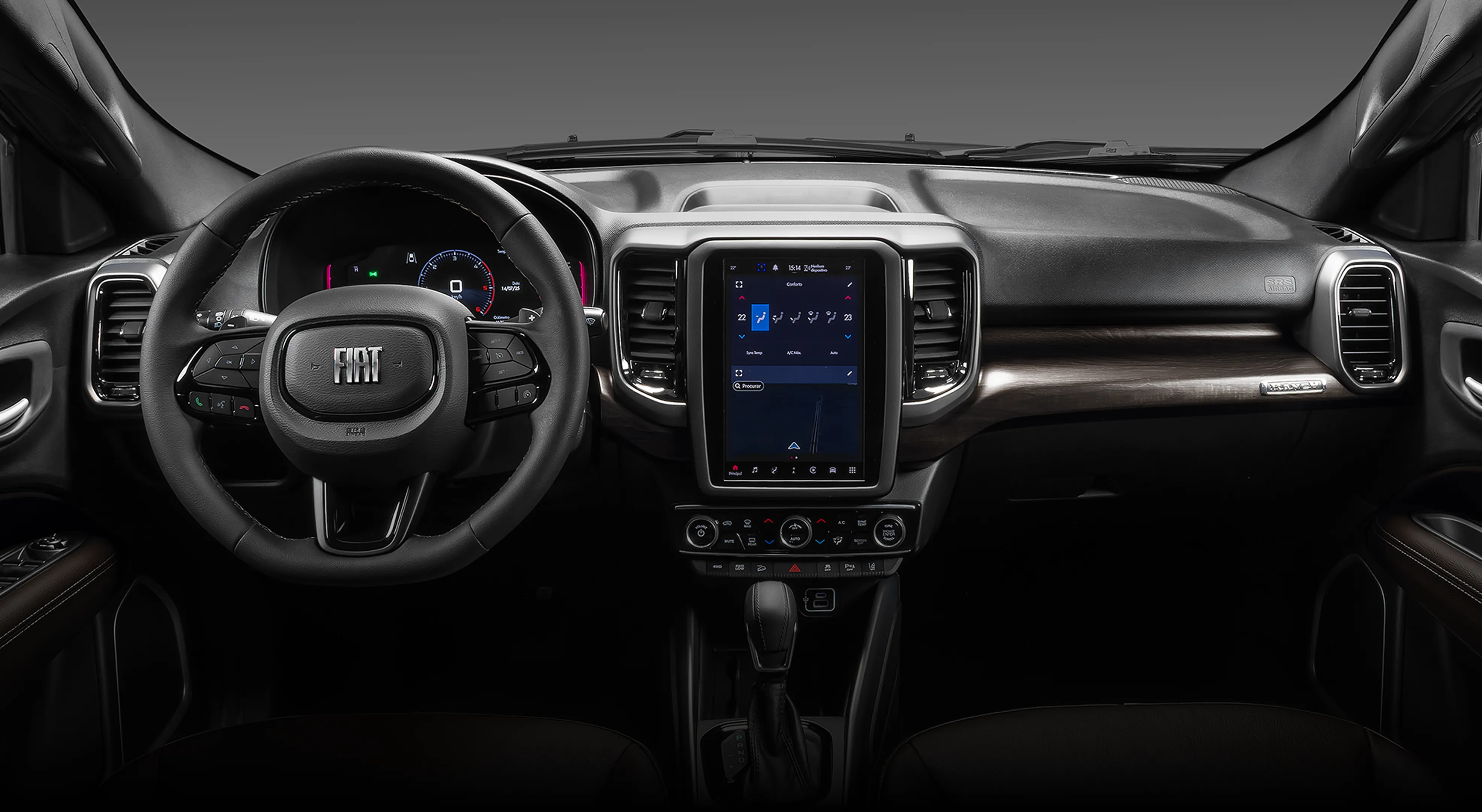 Painel interno da Fiat Toro com volante multifuncional, cluster digital, central multimídia vertical e acabamento escuro.